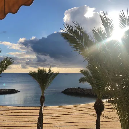 Guest house Beach Front First Line In The Center Of Town Torrevieja